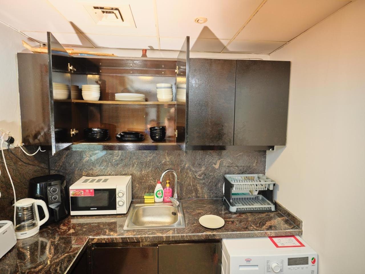 Apartamento Wonderful 1Bd With Full Marina View Dubái Exterior foto